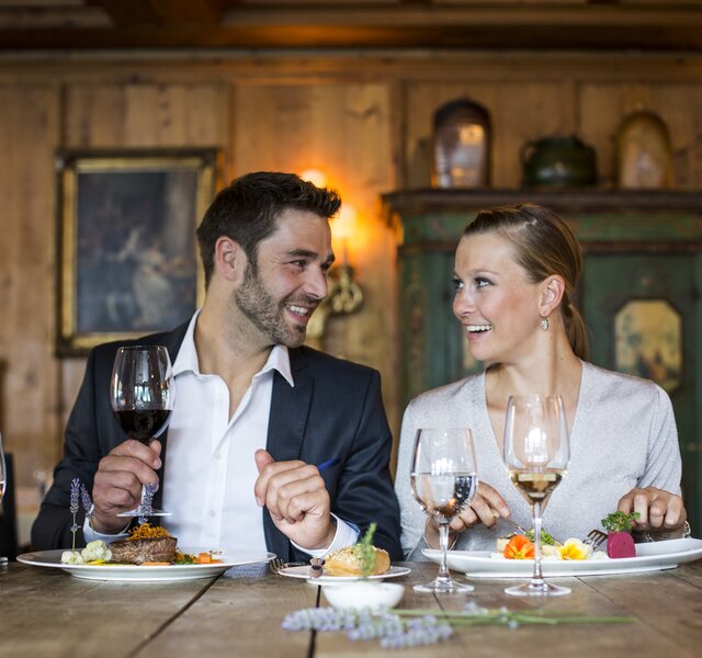 Auszeit zu Zweit romantisches Dinner mit Weinbegleitung Hotel Theresa im Zillertal