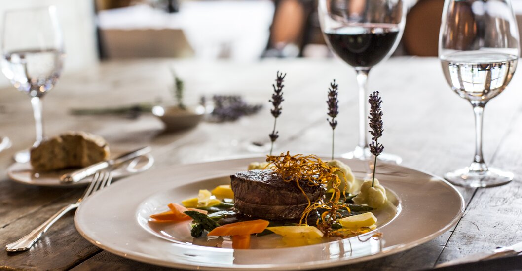 Kulinarik Galadinner Hauptgericht mit Fleisch Hotel Theresa Zillertal Kulinarik Galadinner Hauptgericht mit Fleisch Hotel Theresa Zillertal