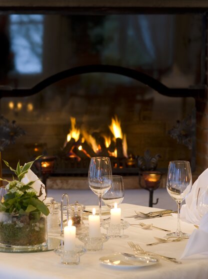 Kaminfeuer Galadinner romantisch Hotel Theresa im Zillertal