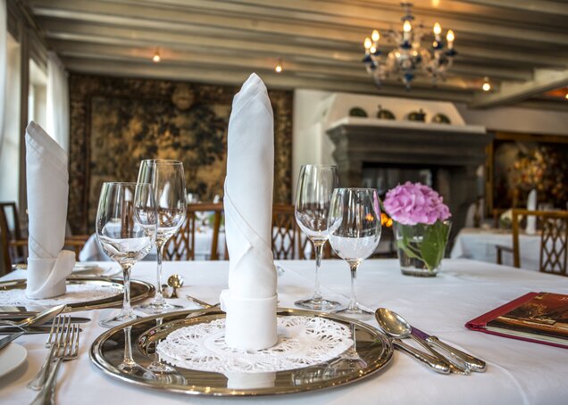 Tisch gedeckt für Galadinner Hotel Theresa ZIllertal Tisch gedeckt für Galadinner Hotel Theresa ZIllertal