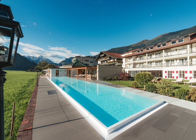 Wellnessurlaub 25 M Sportpool Sommer Hotel Theresa im Zillertal