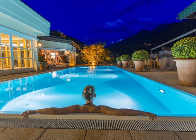 Relaxation in the wellness area in the evening at Hotel Theresa in the Zillertal