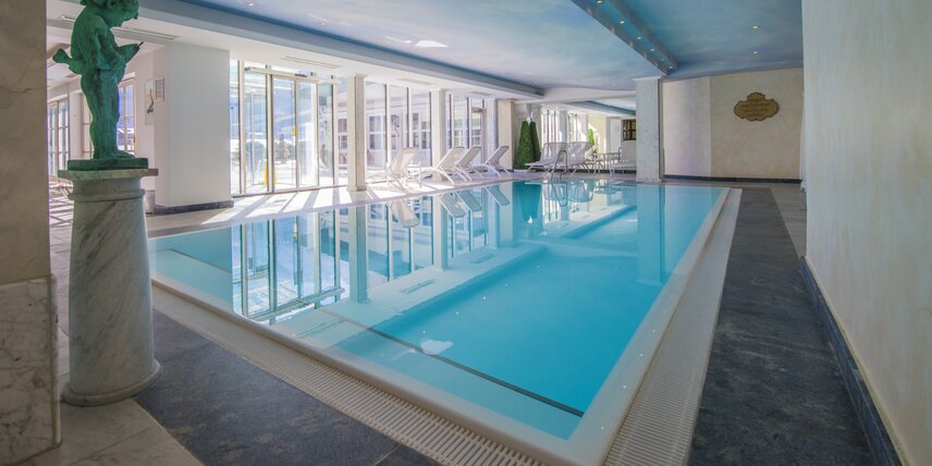 Wellnessurlaub Indoorpool Hotel Theresa Zillertal