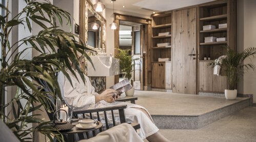 Wellness - Saunawelt Eingangsbereich Wellnesshotel Theresa im Zillertal