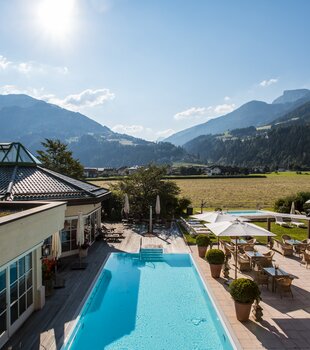 Sonnenterrasse & Aussenpool Hotel Theresa Zillertal