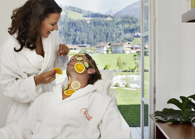 Wellnessurlaub Spa Treatment Hotel Theresa Zillertal