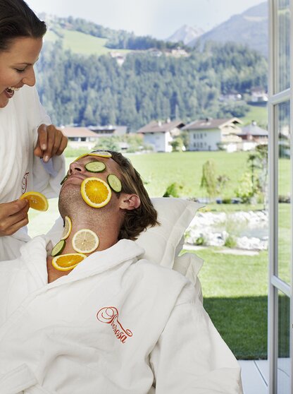 Wellnessurlaub Spa Treatment Hotel Theresa Zillertal