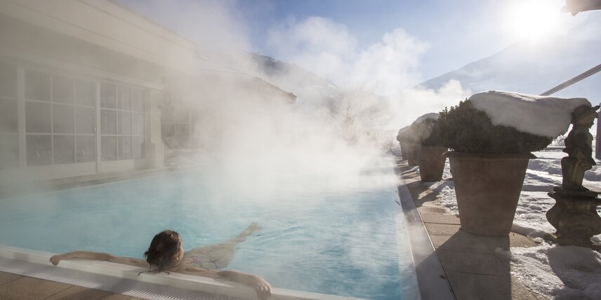 Winter Aussenpool Hotel Theresa Zillertal