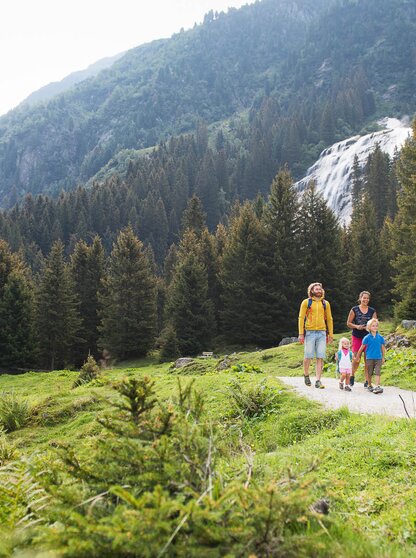 Familienurlaub im Sommer aktiv Hotel Theresa Zillertal