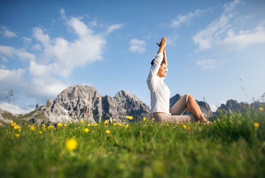 Yoga im Sommer Hotel Theresa Zillertal