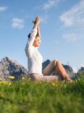 Yoga im Sommer Hotel Theresa Zillertal Yoga im Sommer Hotel Theresa Zillertal