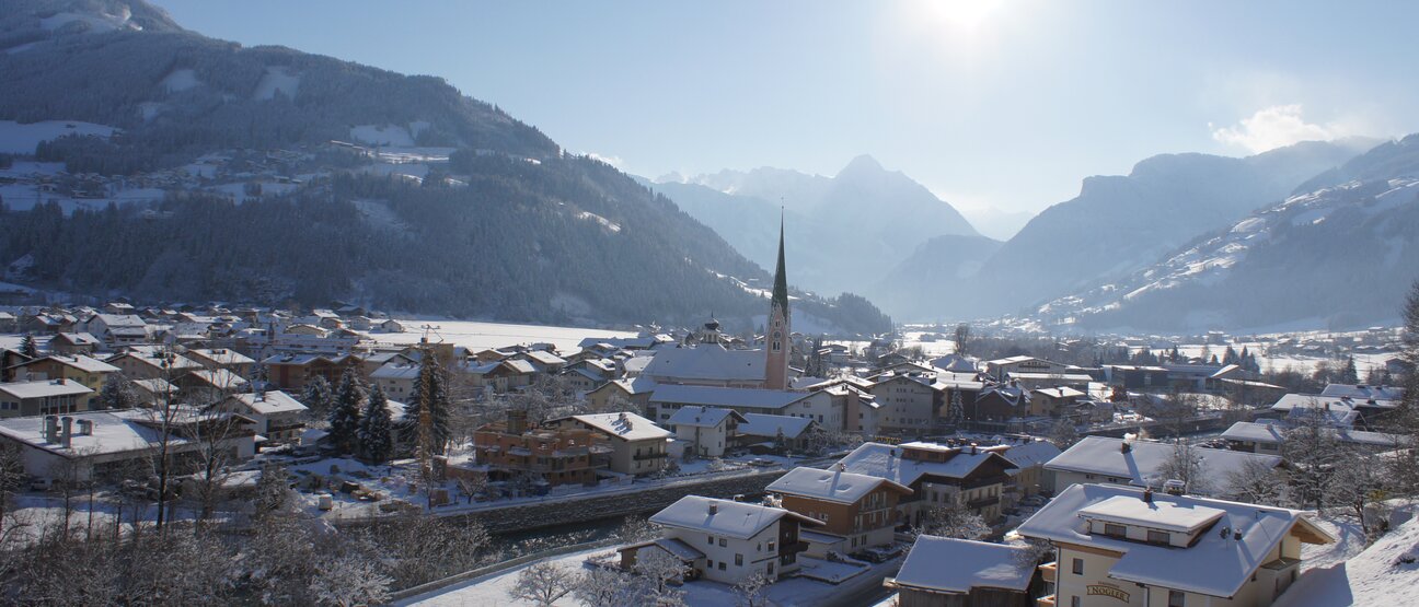 Ortsaufnahme Zell am Ziller Winter Hotel Theresa im Zillertal