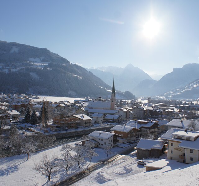 Ortsaufnahme Zell am Ziller Winter Hotel Theresa im Zillertal